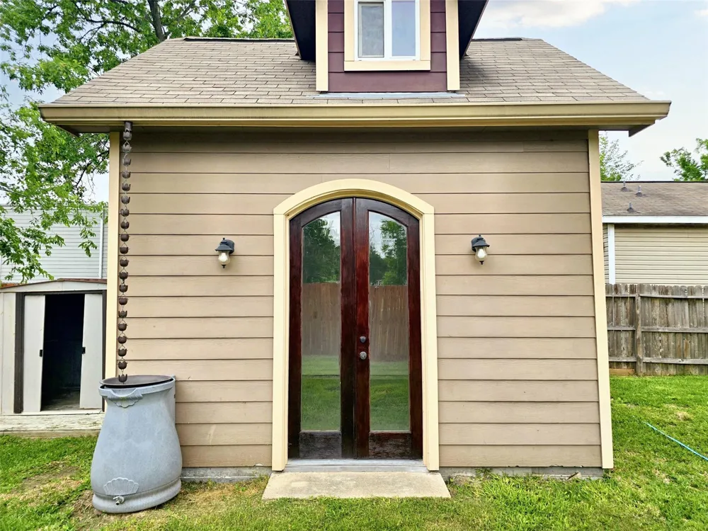 828 E 39th Street Houston, TX 77022