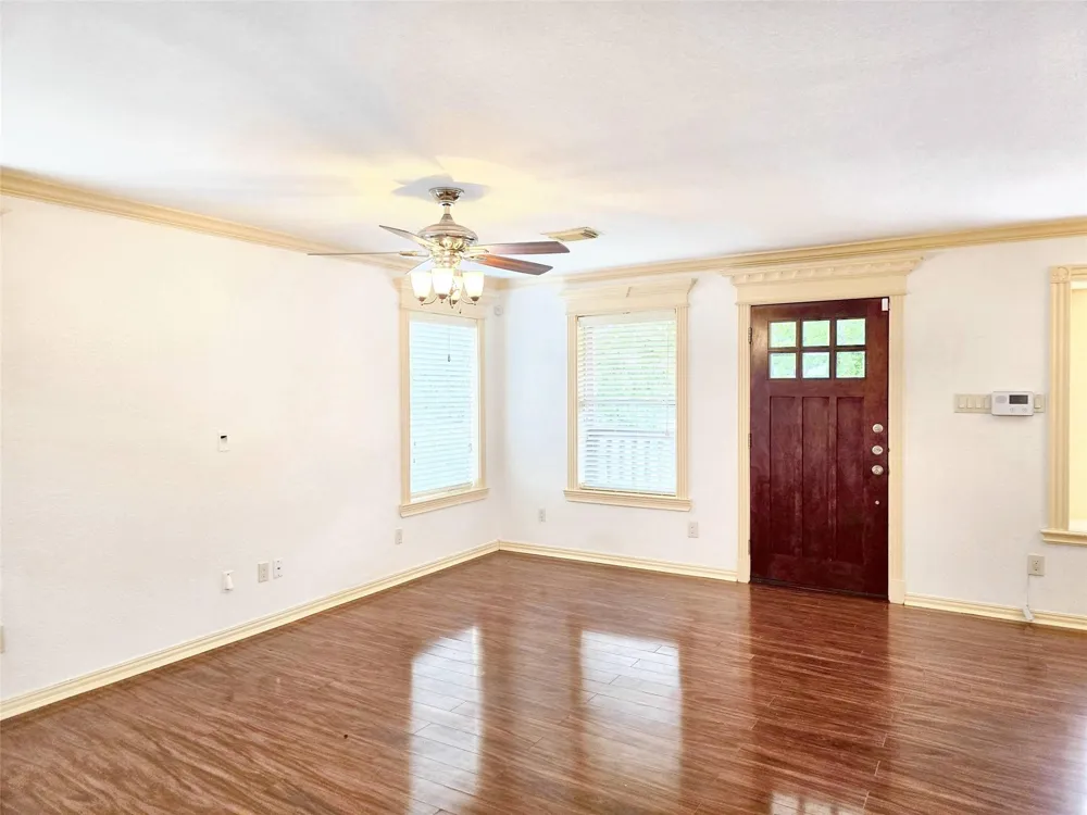 828 E 39th Street Houston, TX 77022