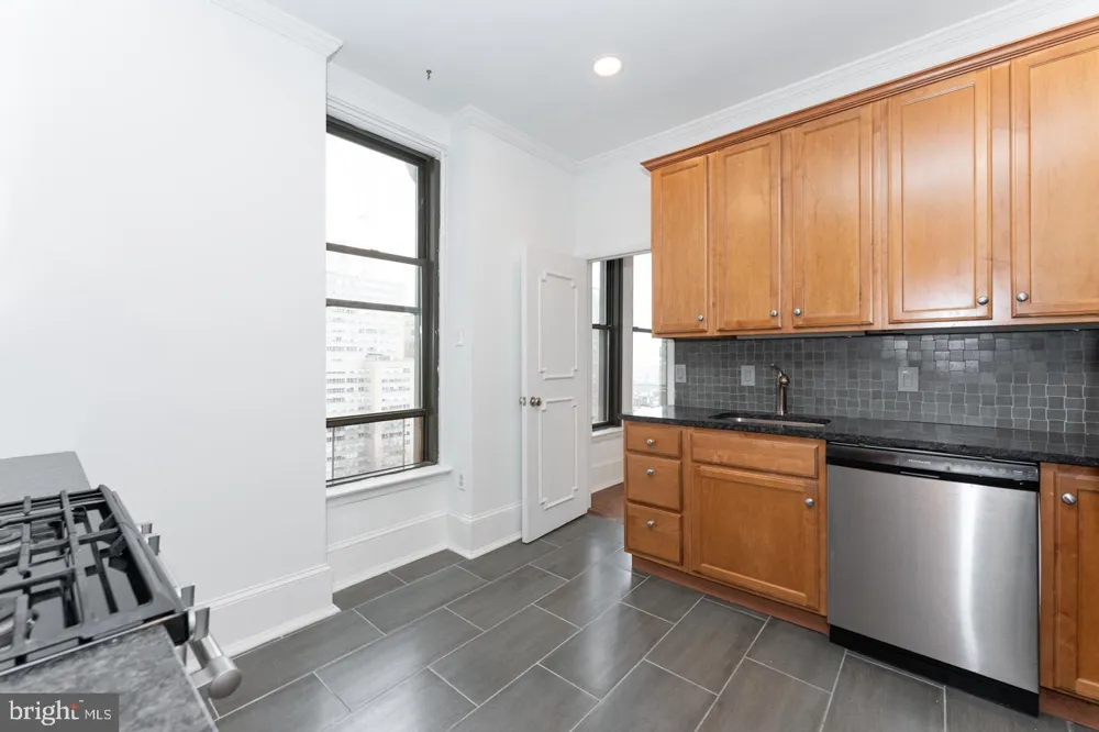 135 S 19TH STREET #1509-10 Philadelphia, PA 19103