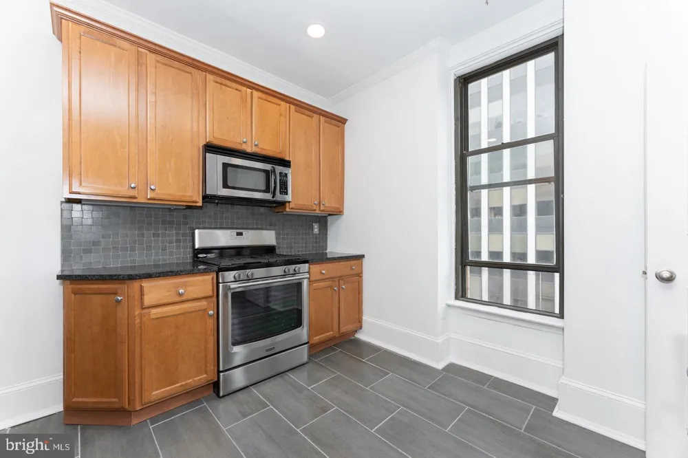135 S 19TH STREET #1509-10 Philadelphia, PA 19103