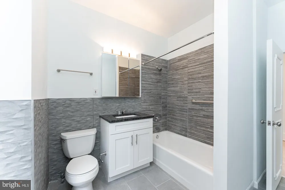 135 S 19TH STREET #1509-10 Philadelphia, PA 19103
