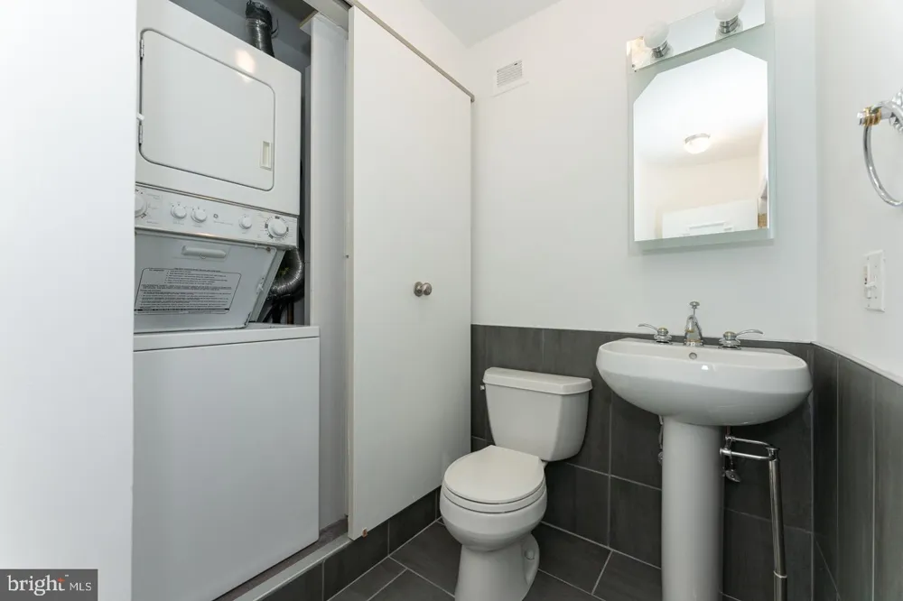 135 S 19TH STREET #1509-10 Philadelphia, PA 19103