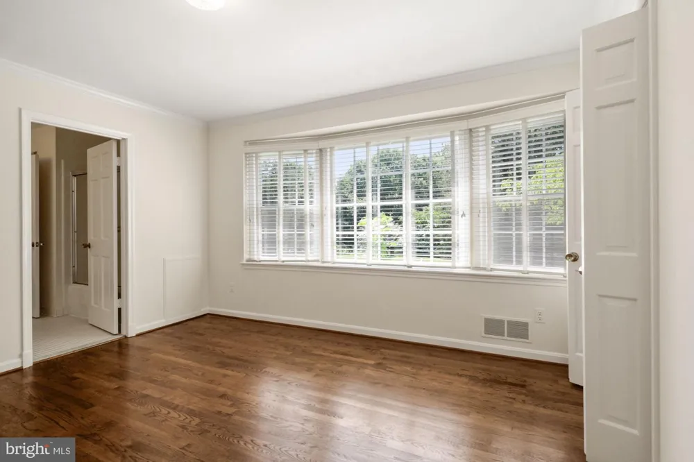 11009 CRIPPLEGATE ROAD Potomac, MD 20854