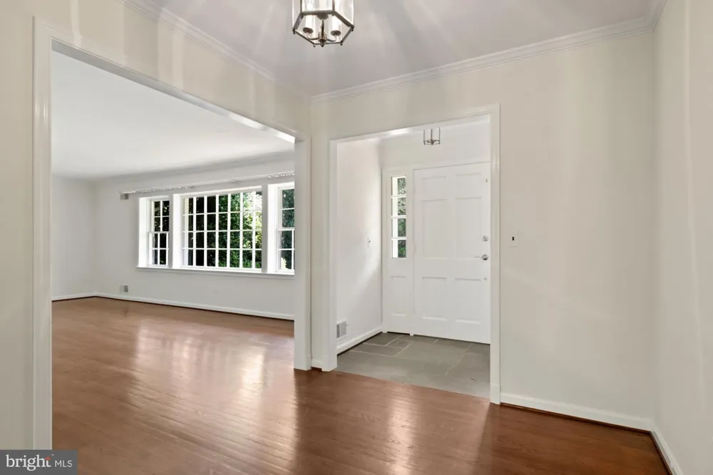 11009 CRIPPLEGATE ROAD Potomac, MD 20854