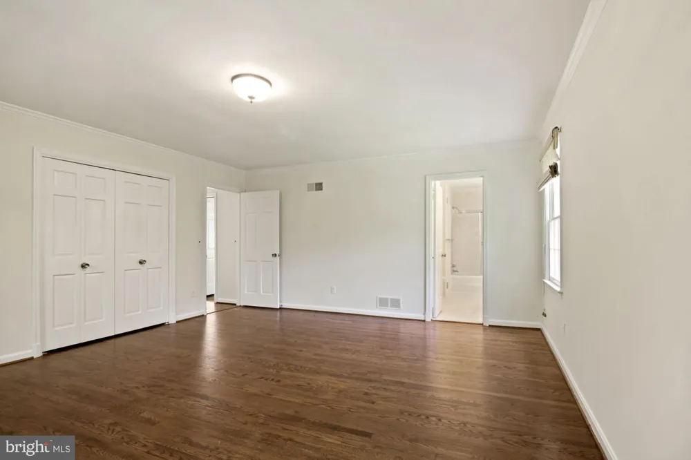 11009 CRIPPLEGATE ROAD Potomac, MD 20854