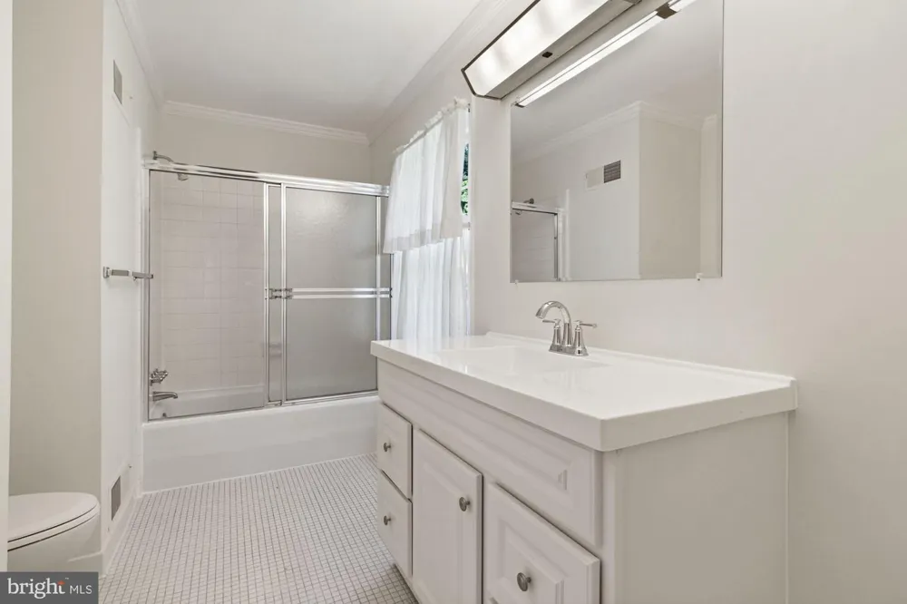 11009 CRIPPLEGATE ROAD Potomac, MD 20854