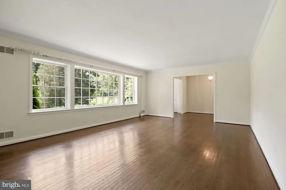 11009 CRIPPLEGATE ROAD Potomac, MD 20854