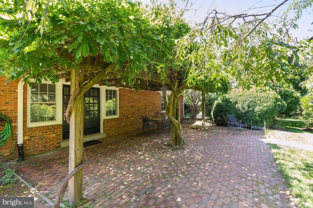 11009 CRIPPLEGATE ROAD Potomac, MD 20854