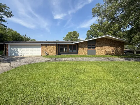 820 Iroquois Trail