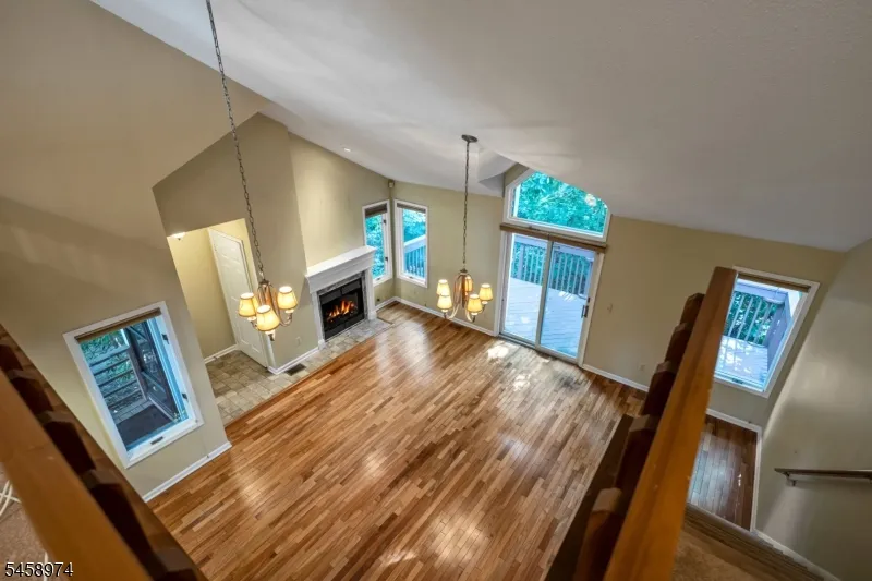 2 Ridgeview Ter Jefferson, NJ 07438