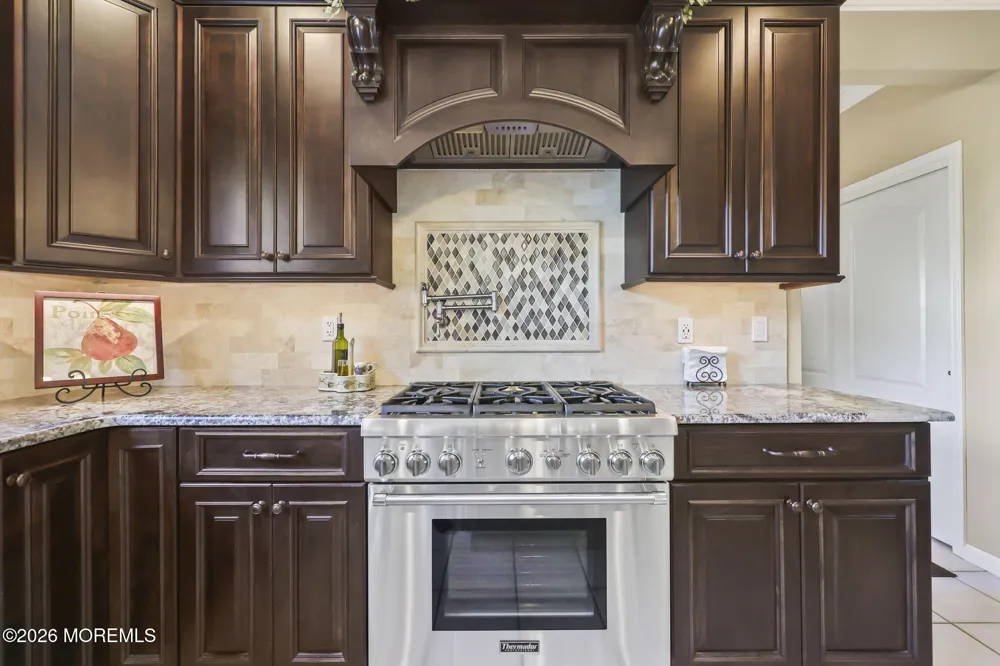 778 Applewood Court Jackson, NJ 08527