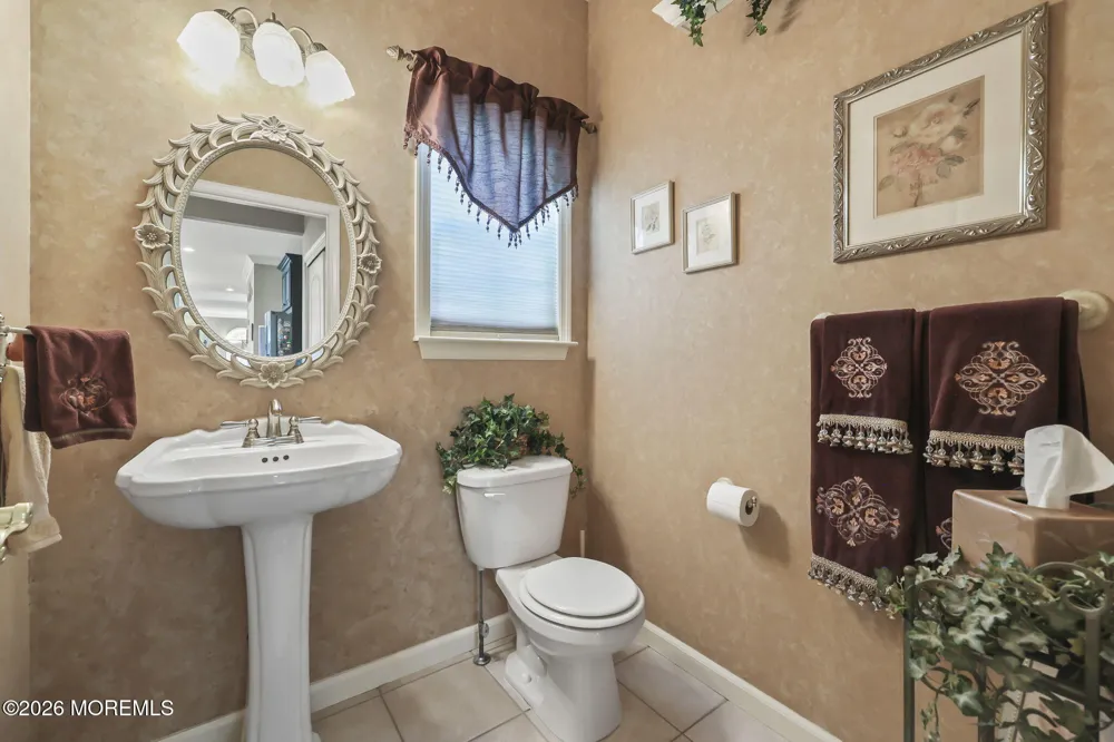 778 Applewood Court Jackson, NJ 08527