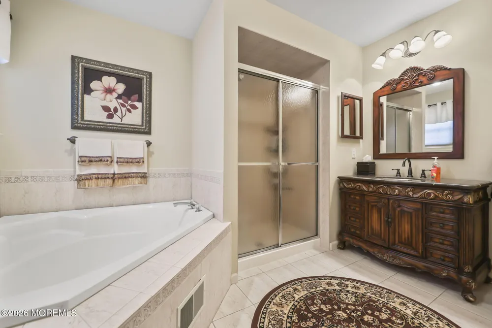 778 Applewood Court Jackson, NJ 08527