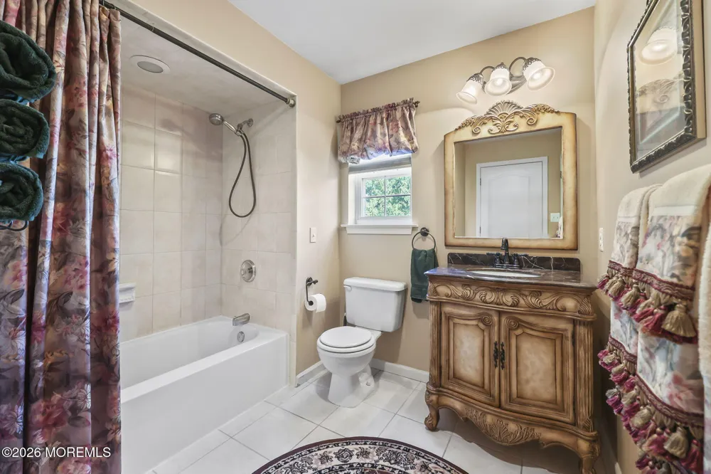 778 Applewood Court Jackson, NJ 08527