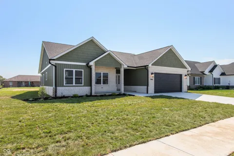 6982 Meadow Run