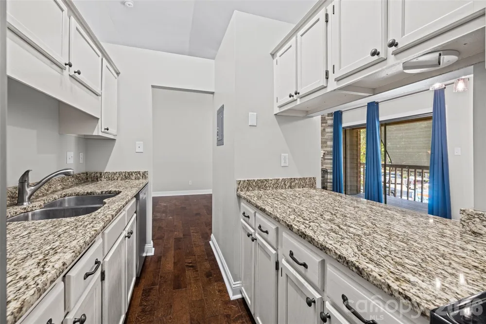 4160 Charlotte Highway #F Lake Wylie, SC 29710