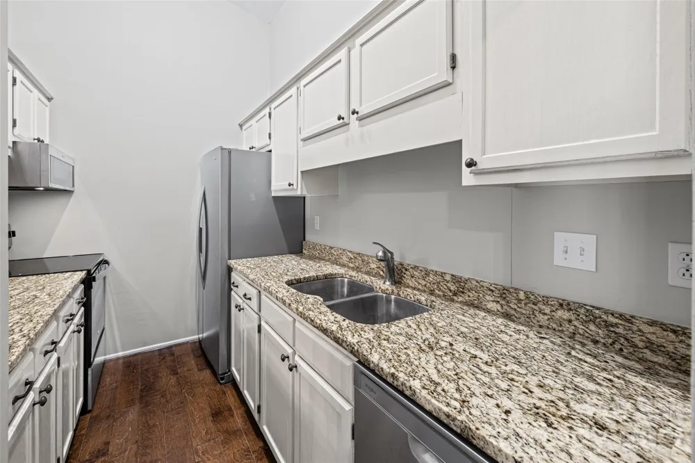 4160 Charlotte Highway #F Lake Wylie, SC 29710