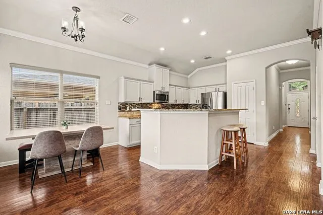 8519 LAHEMAA FLS San Antonio, TX 78251