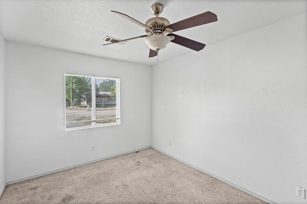 756 Thomas Avenue Hurst, TX 76053