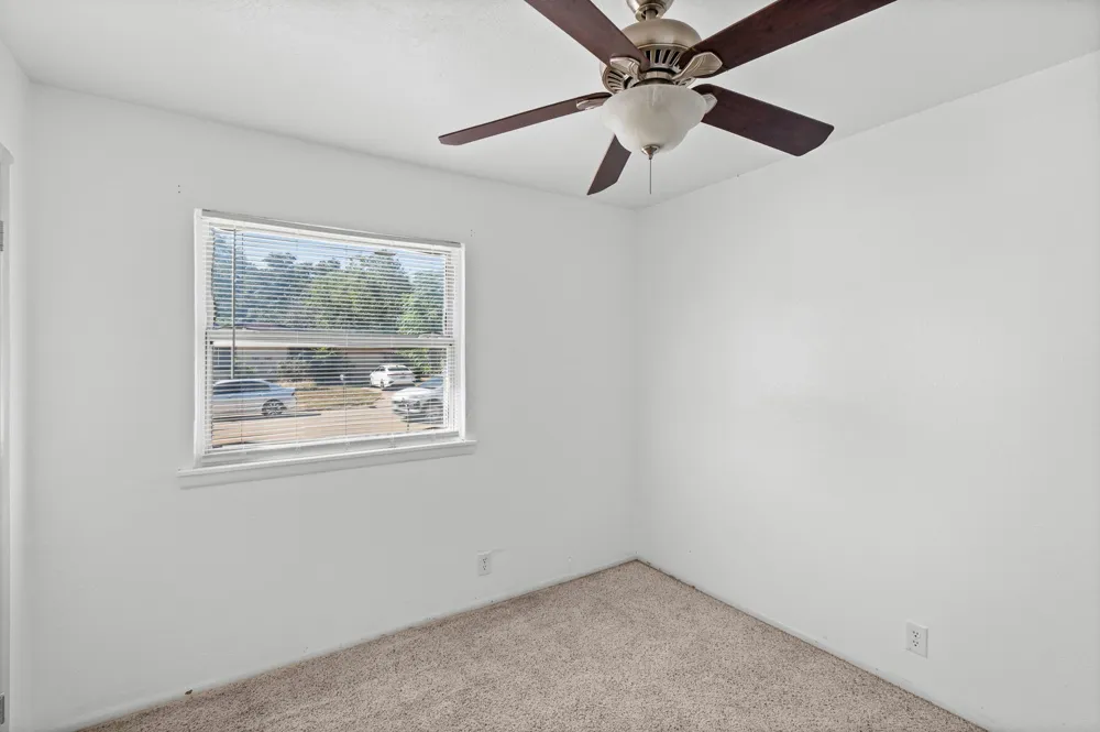 756 Thomas Avenue Hurst, TX 76053