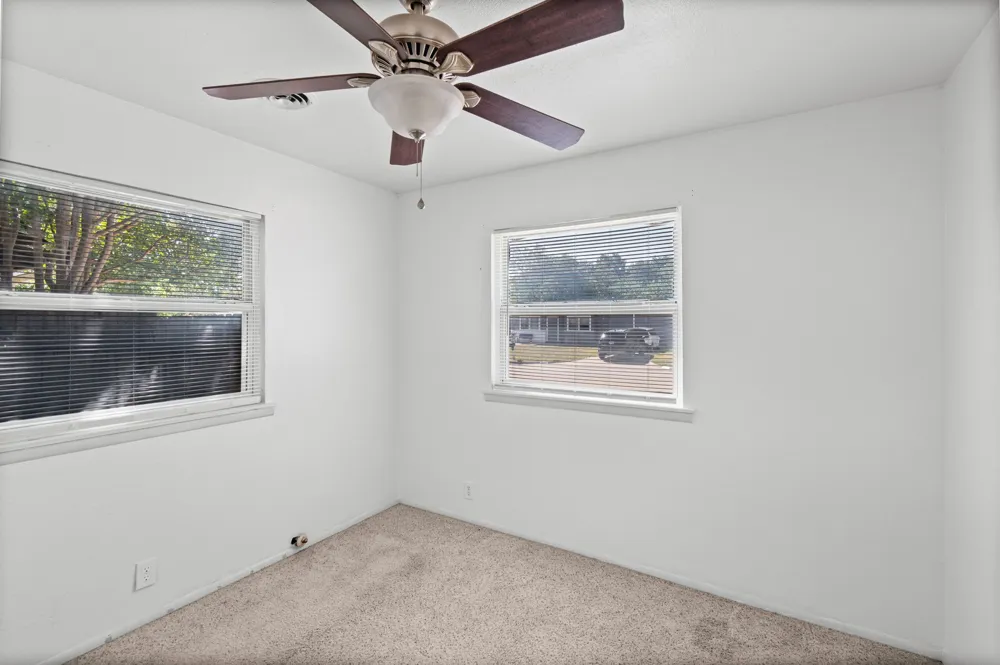 756 Thomas Avenue Hurst, TX 76053