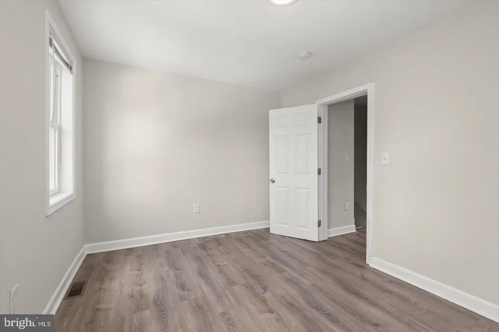 1044 ELLICOTT DRIVEWAY Baltimore, MD 21216