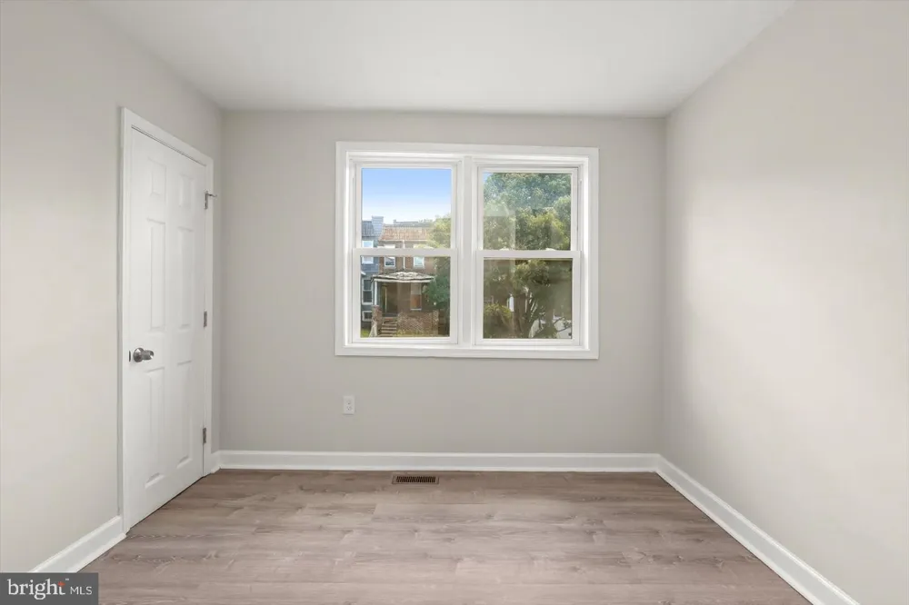 1044 ELLICOTT DRIVEWAY Baltimore, MD 21216
