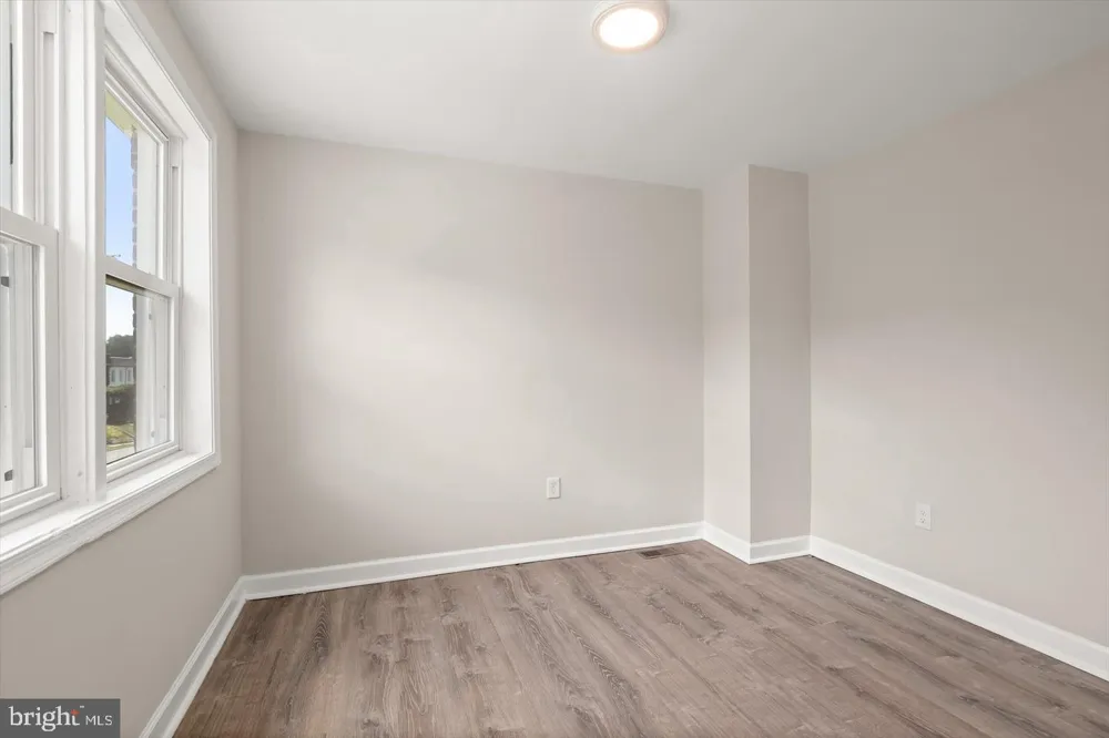 1044 ELLICOTT DRIVEWAY Baltimore, MD 21216