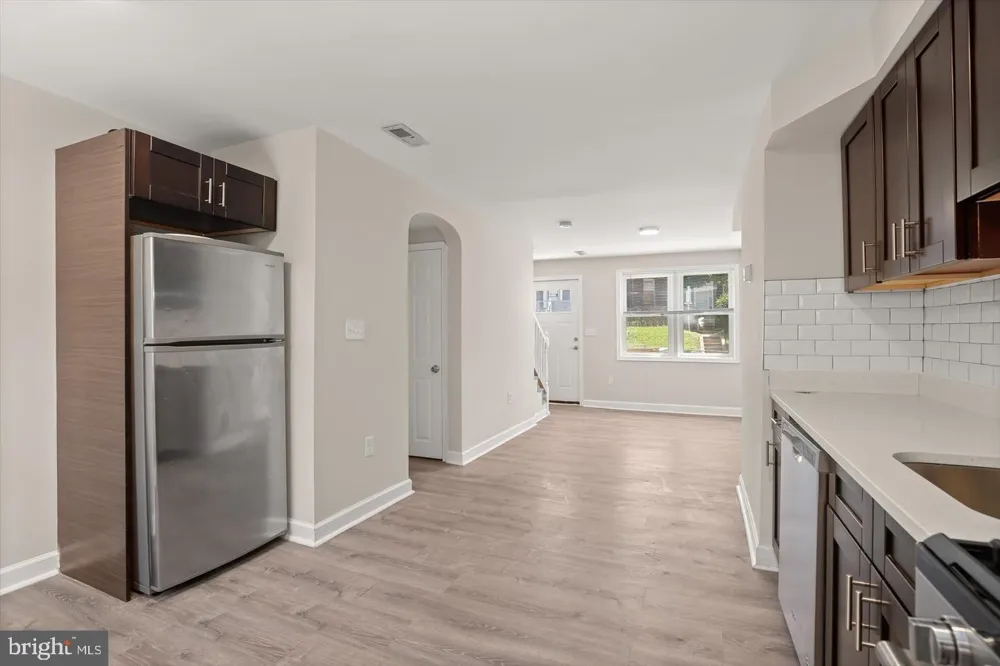 1044 ELLICOTT DRIVEWAY Baltimore, MD 21216