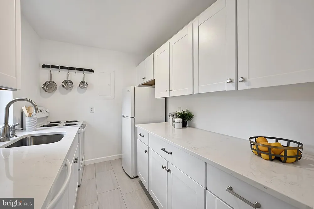 4231 35TH STREET S #B1 Arlington, VA 22206