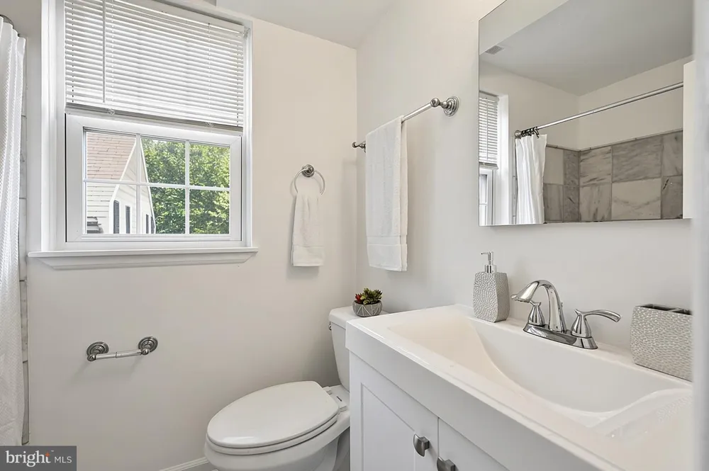 4231 35TH STREET S #B1 Arlington, VA 22206