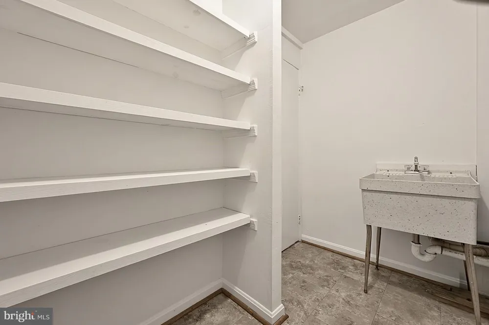 4231 35TH STREET S #B1 Arlington, VA 22206