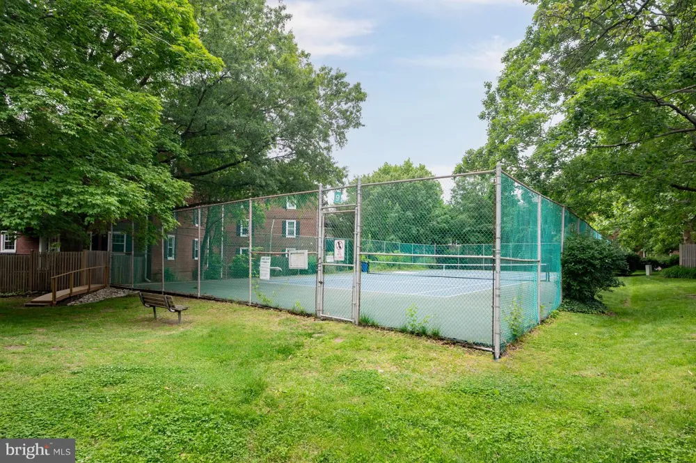 4231 35TH STREET S #B1 Arlington, VA 22206