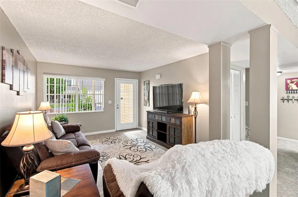 1356 BIG PINE DRIVE #1356 Valrico, FL 33596