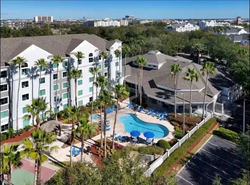 8303 PALM PARKWAY #520 Orlando, FL 32836