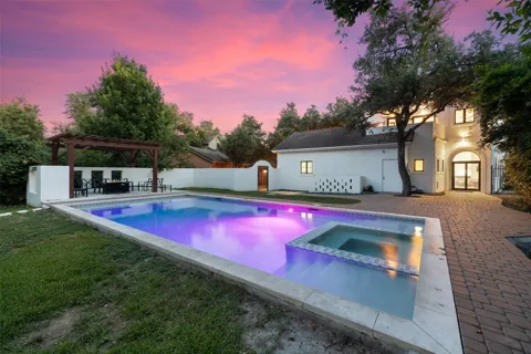 8 Glen Rock Drive