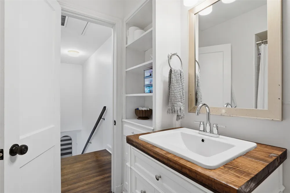 6363 Bordeaux Avenue Dallas, TX 75209