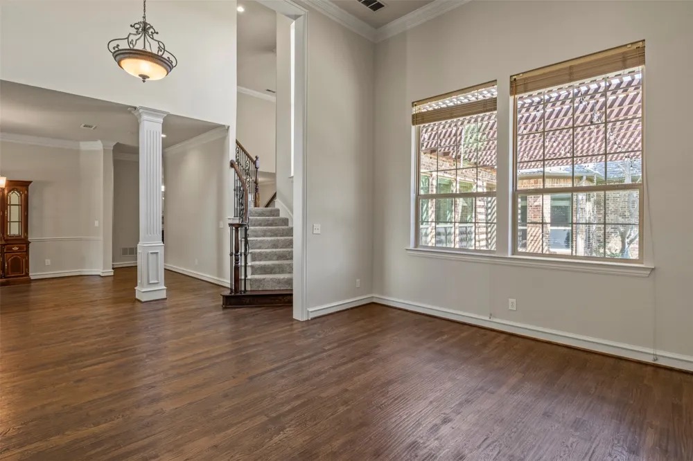 5812 Kingsbrook Drive Plano, TX 75093