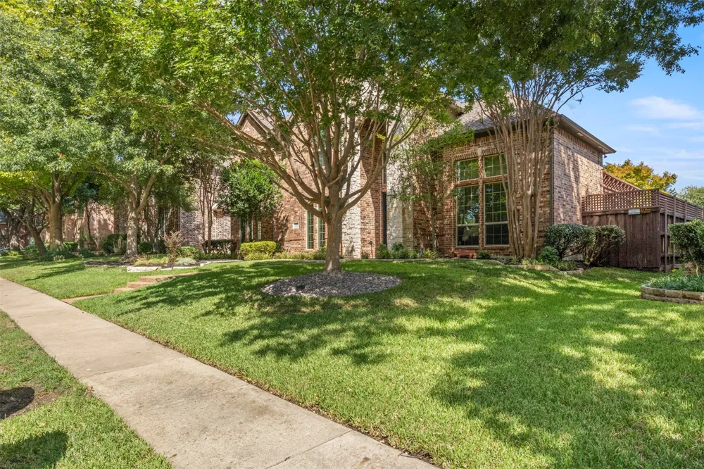 5812 Kingsbrook Drive Plano, TX 75093