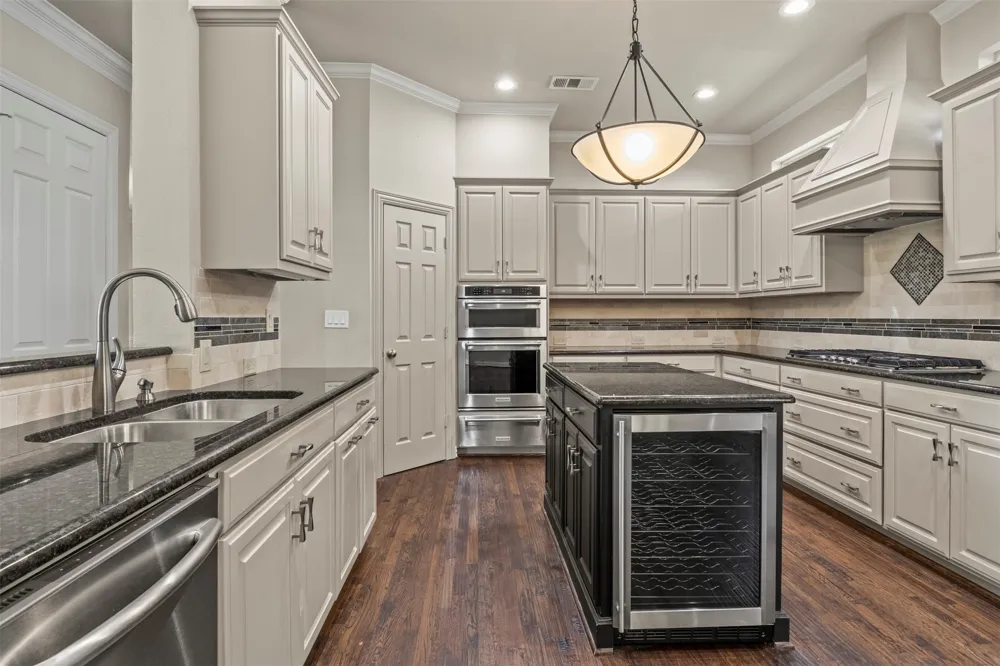 5812 Kingsbrook Drive Plano, TX 75093