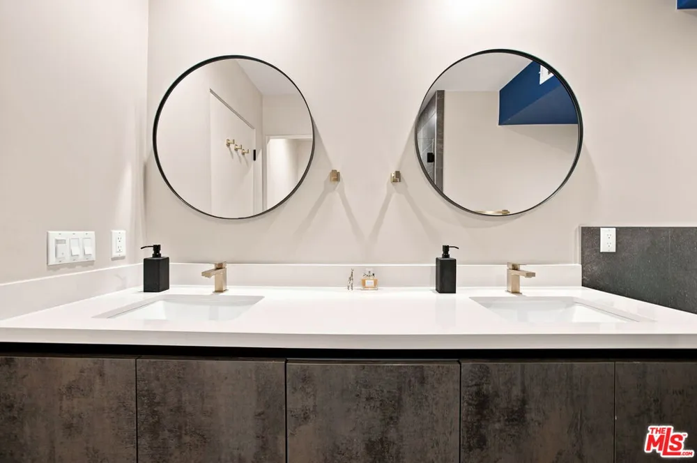 11622 Colfax Meadow Lane Studio City, CA 91604