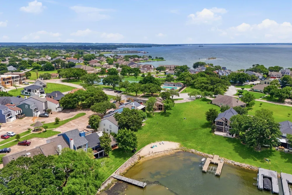 11317 Main Sail Loop Willis, TX 77138