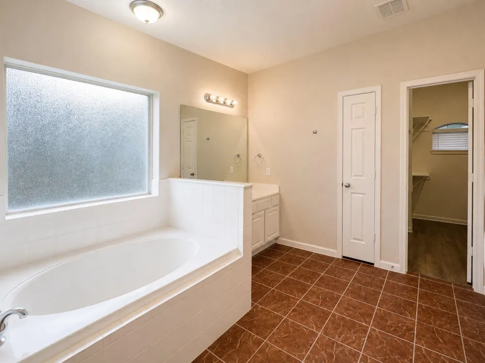 501 Falcon Lake Drive Friendswood, TX 77546