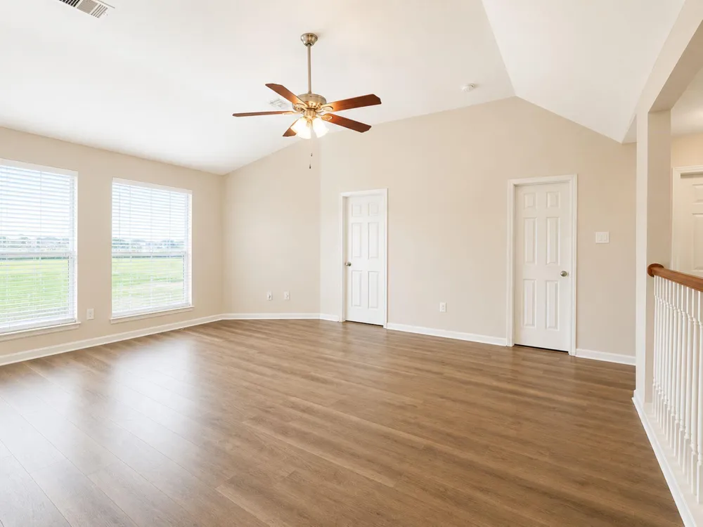 501 Falcon Lake Drive Friendswood, TX 77546