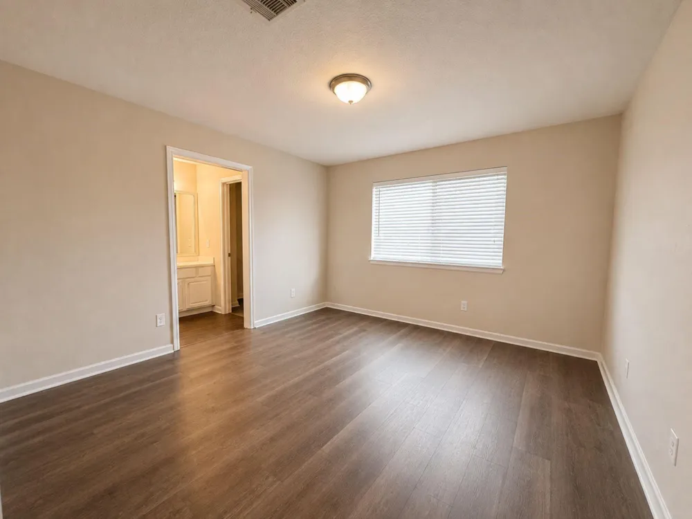 501 Falcon Lake Drive Friendswood, TX 77546