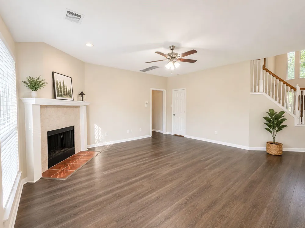 501 Falcon Lake Drive Friendswood, TX 77546