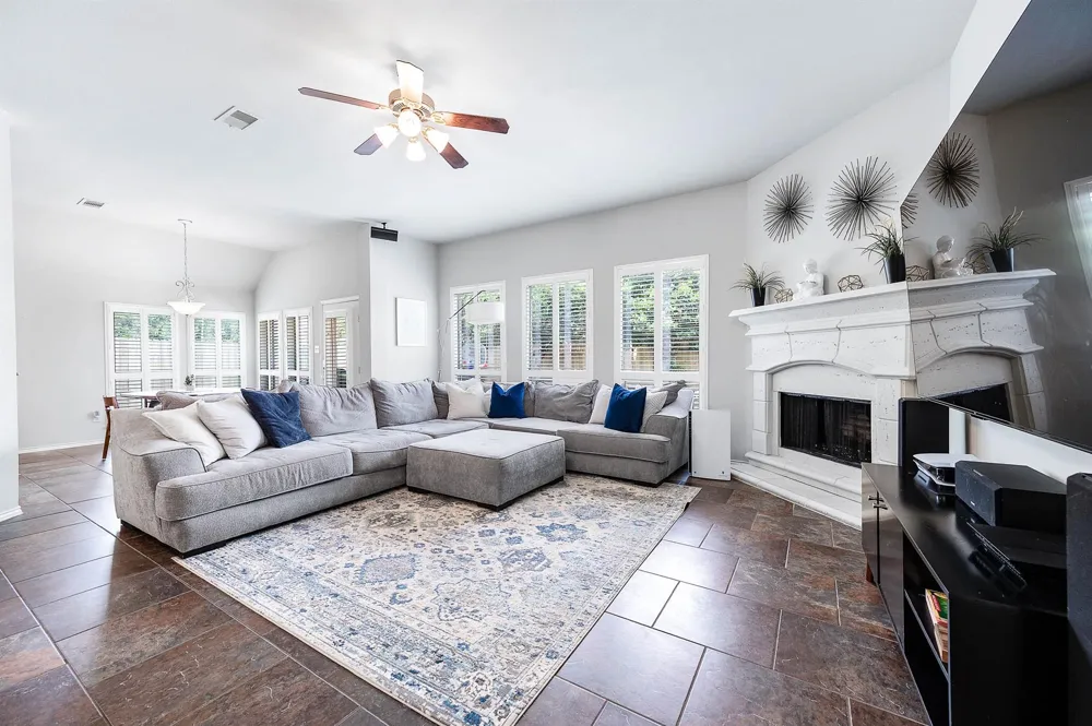 2313 Lilac Breeze Lane Pearland, TX 77584