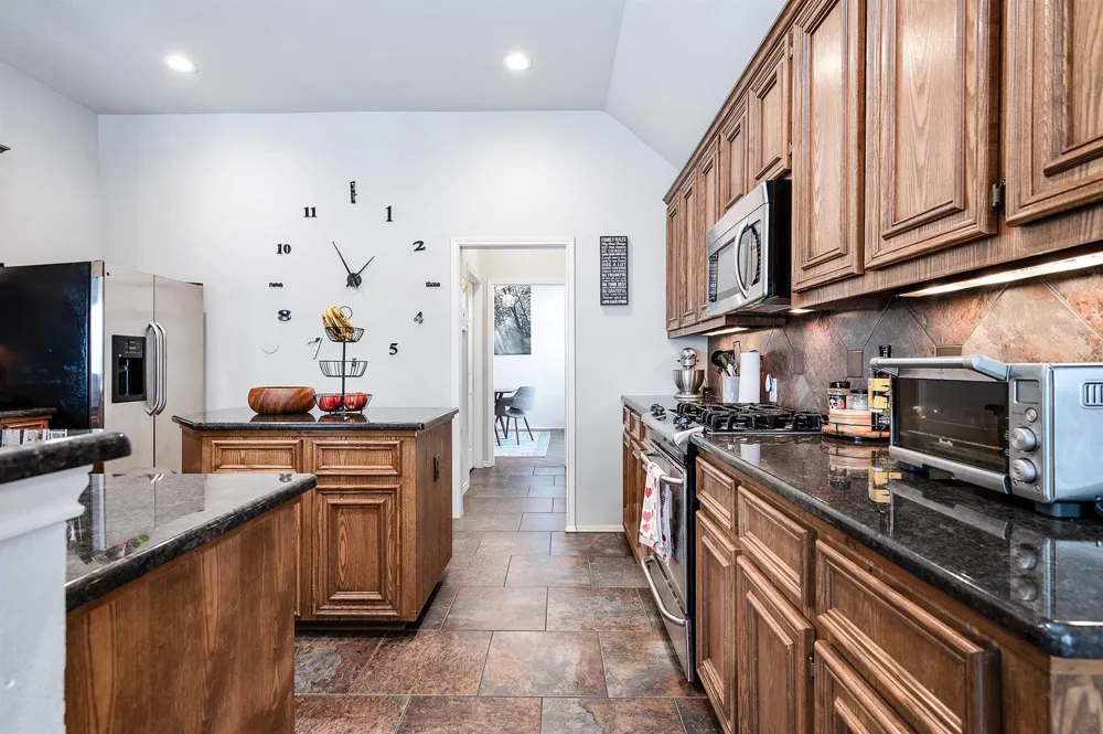 2313 Lilac Breeze Lane Pearland, TX 77584
