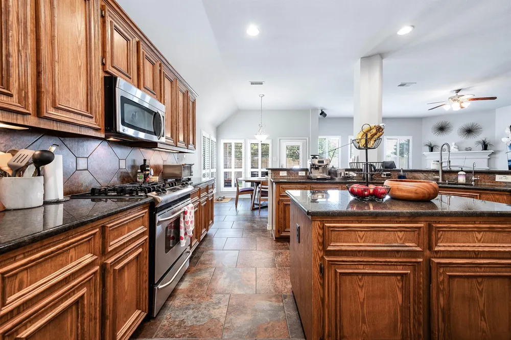 2313 Lilac Breeze Lane Pearland, TX 77584