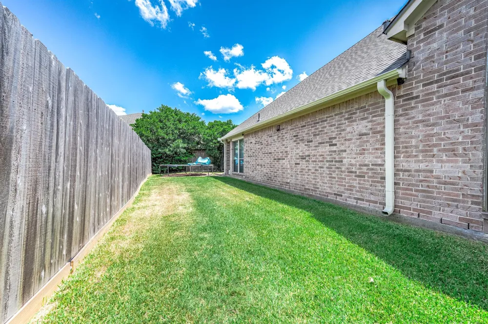 2313 Lilac Breeze Lane Pearland, TX 77584